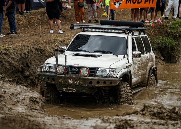 Key legal considerations for car lift kit installation in the uk: your complete guide