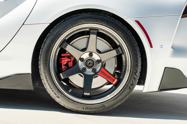 Ultimate diy guide: transform your yamaha mt-07 with an aftermarket windscreen for superior wind protection